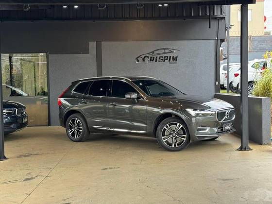 VOLVO XC60 2.0 T8 HYBRID MOMENTUM AWD GEARTRONIC VOLVO XC60 2.0 T8 HYBRID MOMENTUM AWD GEARTRONIC